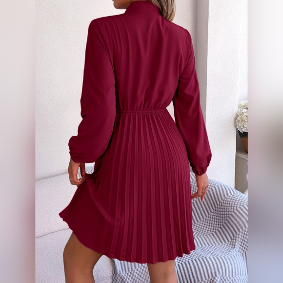 Women's Wine Tie Neck Balloon Sleeve Pleated Dress - Picture 4 of 4